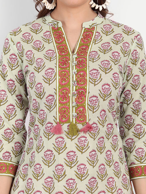 Floral Printed Mul Cotton 3 Pc Kurta Set