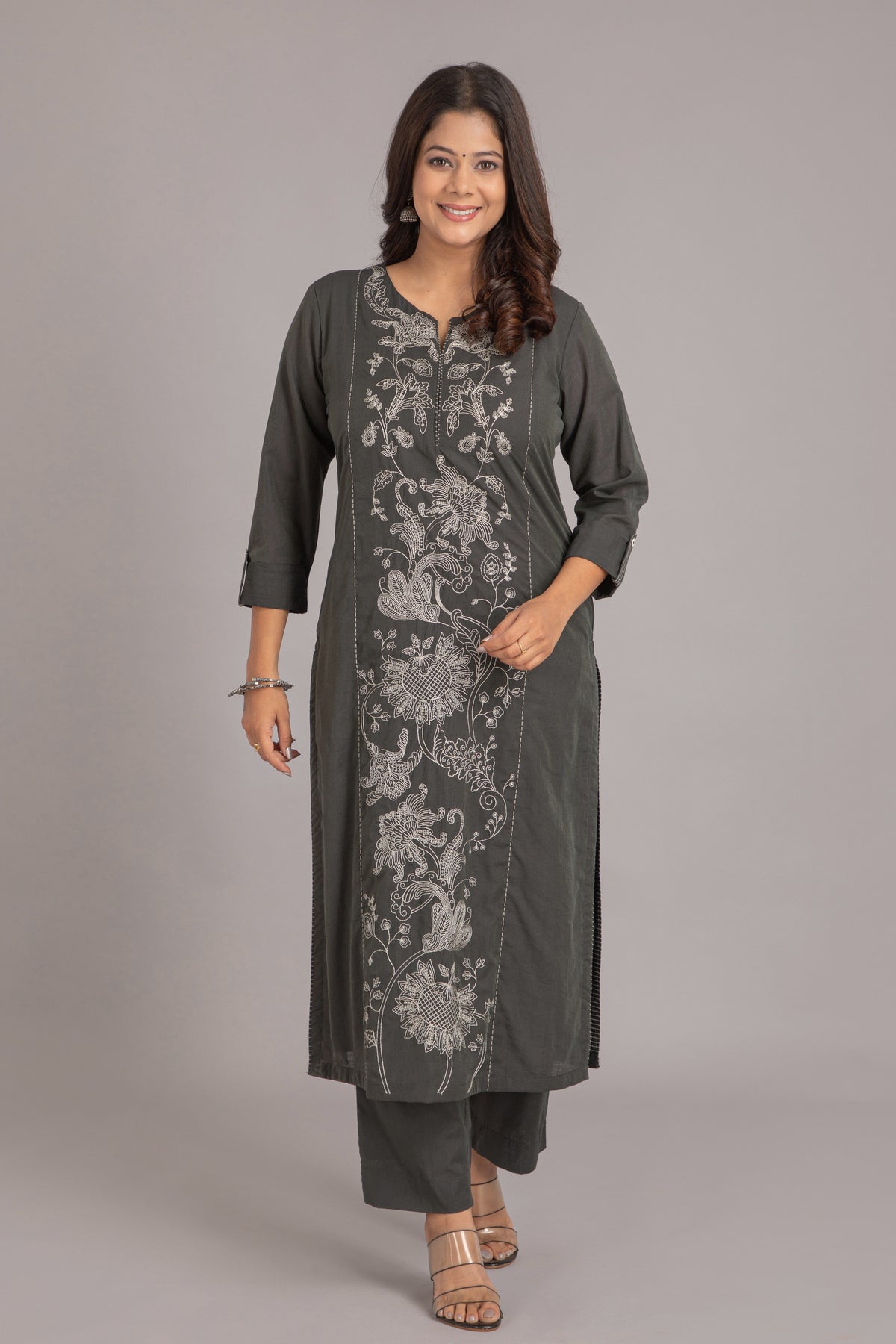Floral Embroidered Round Neck Pure Cotton Straight Kurta With Trousers