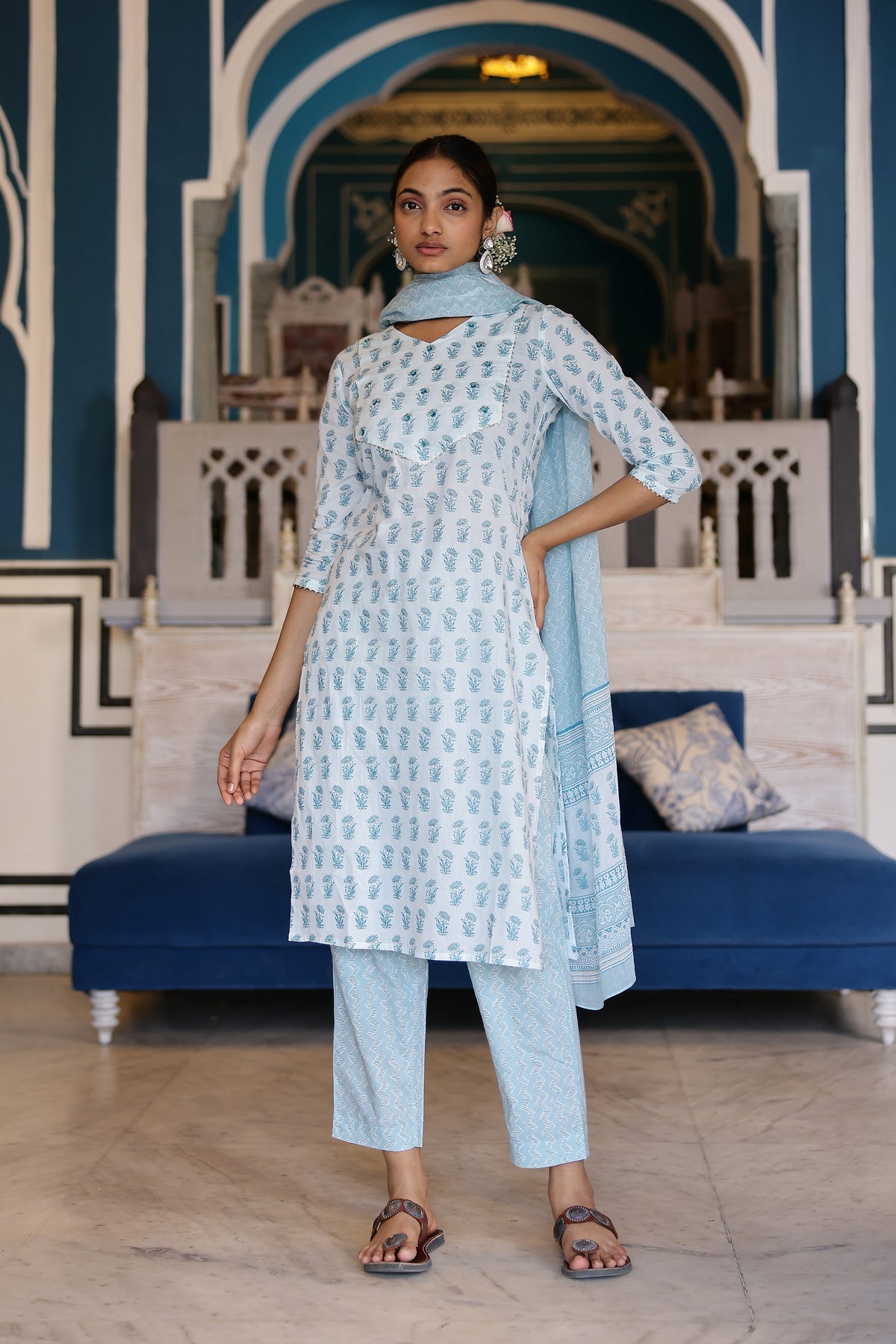 HAND PRINTED 3 PCS KURTA SET HAND EMBELISHED WITH SEQ. MIRROR WORK