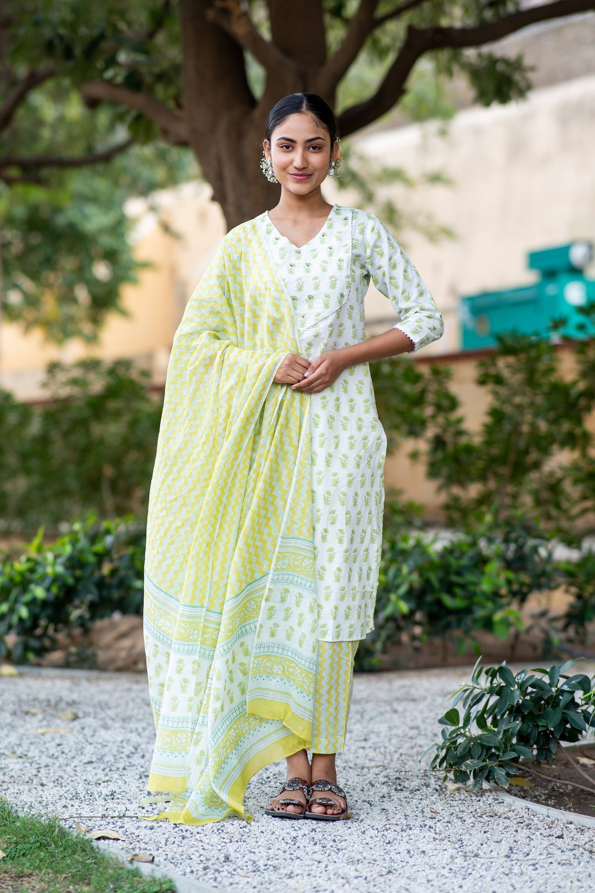 HAND PRINTED 3 PCS KURTA SET HAND EMBELISHED WITH SEQ. MIRROR WORK