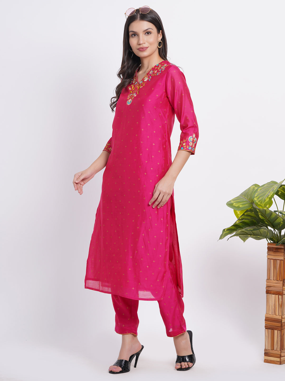 CHANDERI EMBROIDERED KURTA WITH EMBROIDERED PANT EMBELISSHED WITH ADDA WORK