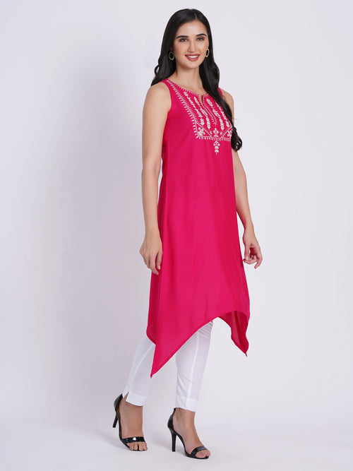 SUTI WOMEN RAYON EMBROIDERED SLEEVELESS A-LINE LONG KURTI