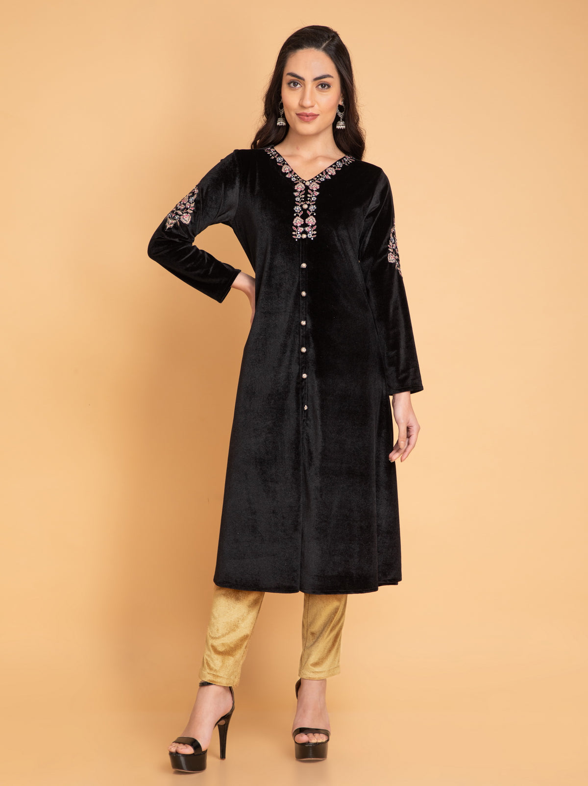 Suti Women Winter Kurti Pant Set