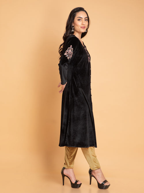 Suti Women Winter Kurti Pant Set