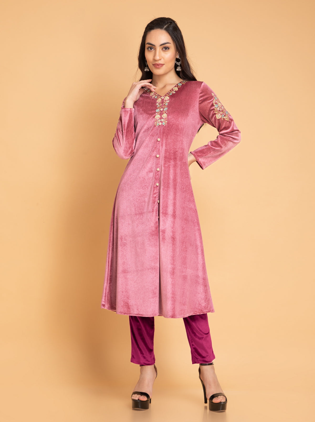 Suti Women Winter Kurti Pant Set