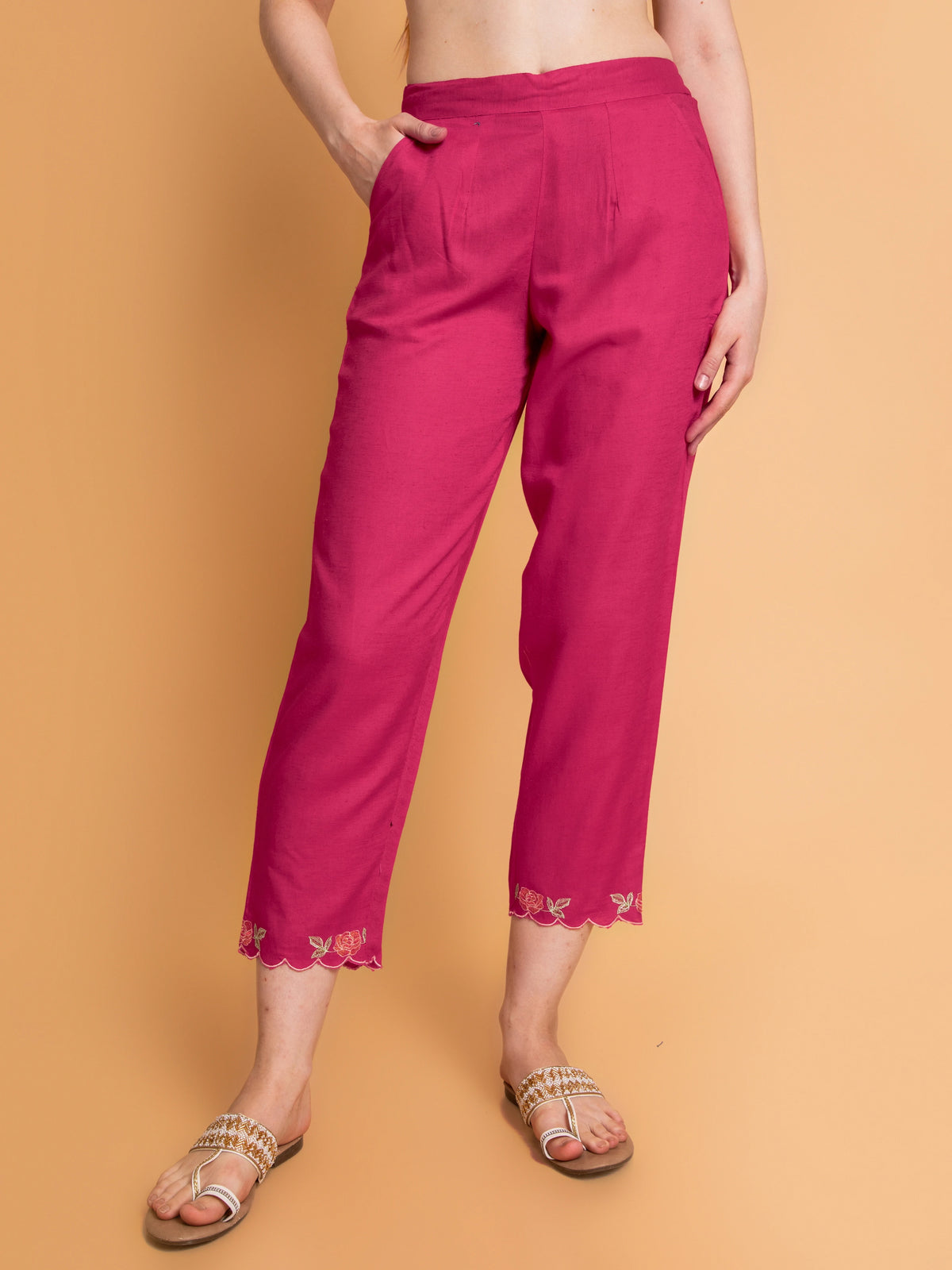 Scallop Embroidery 3Pc Kurta Pant Set with Adda Work