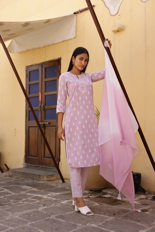 MUL COTTON PRINTED 3PCS. KURTA PANT SET EMBELLISHED WITH EMBROIDERY AND LACE DETAILS.