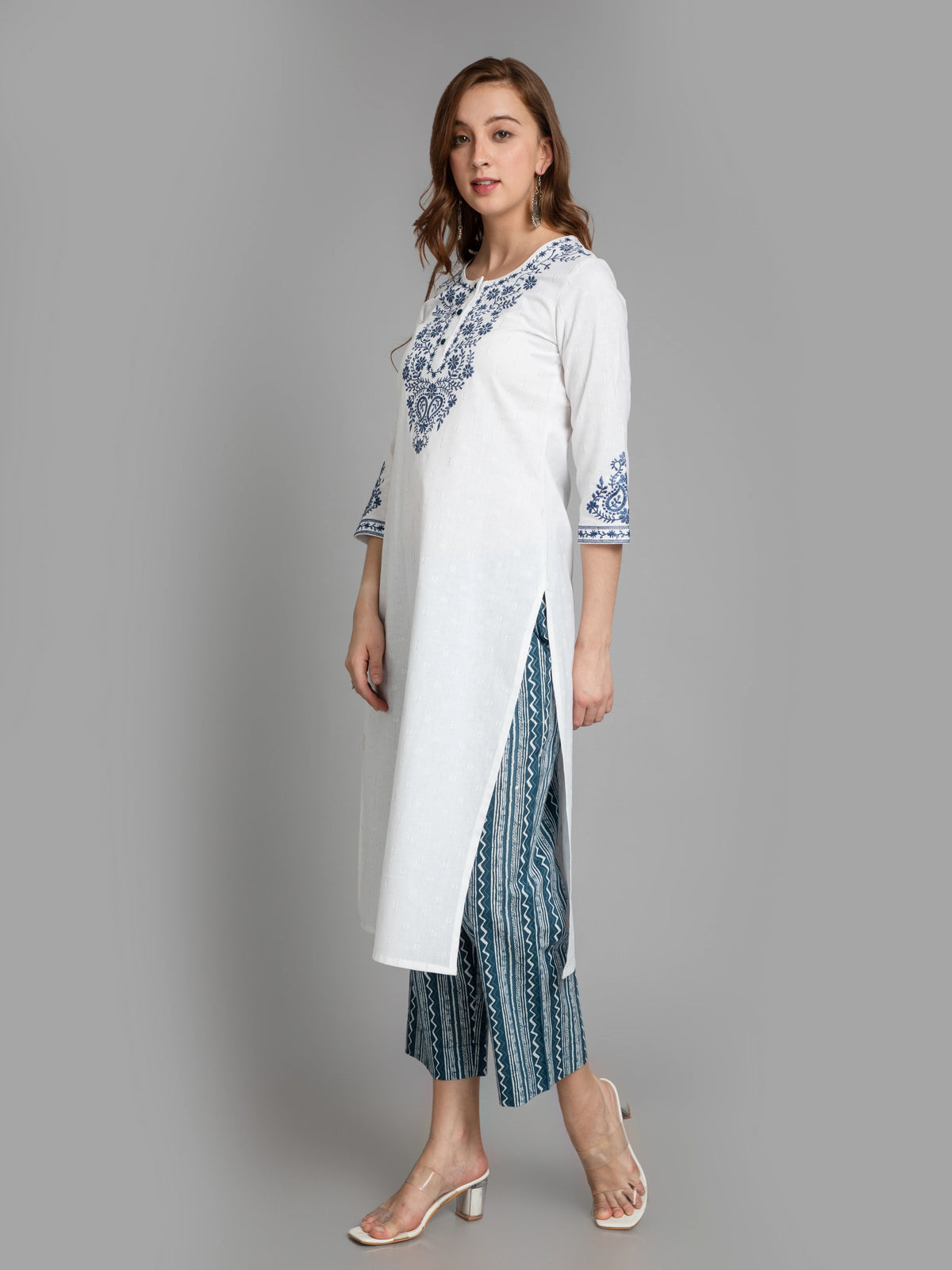 COTTON LINEN 2PCS. CHIKANKARI EMB.KURTA WITH DABU PANT