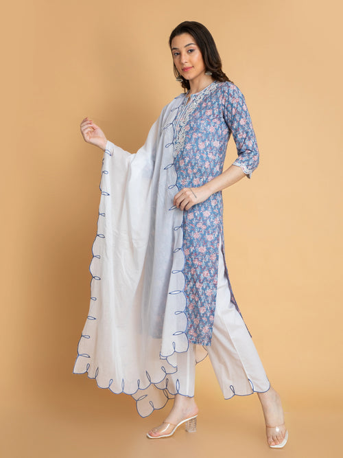 MUL-COTTON 3PC PRINTED KURTA PANT SET DETAILED WITH EMBROIDERY.