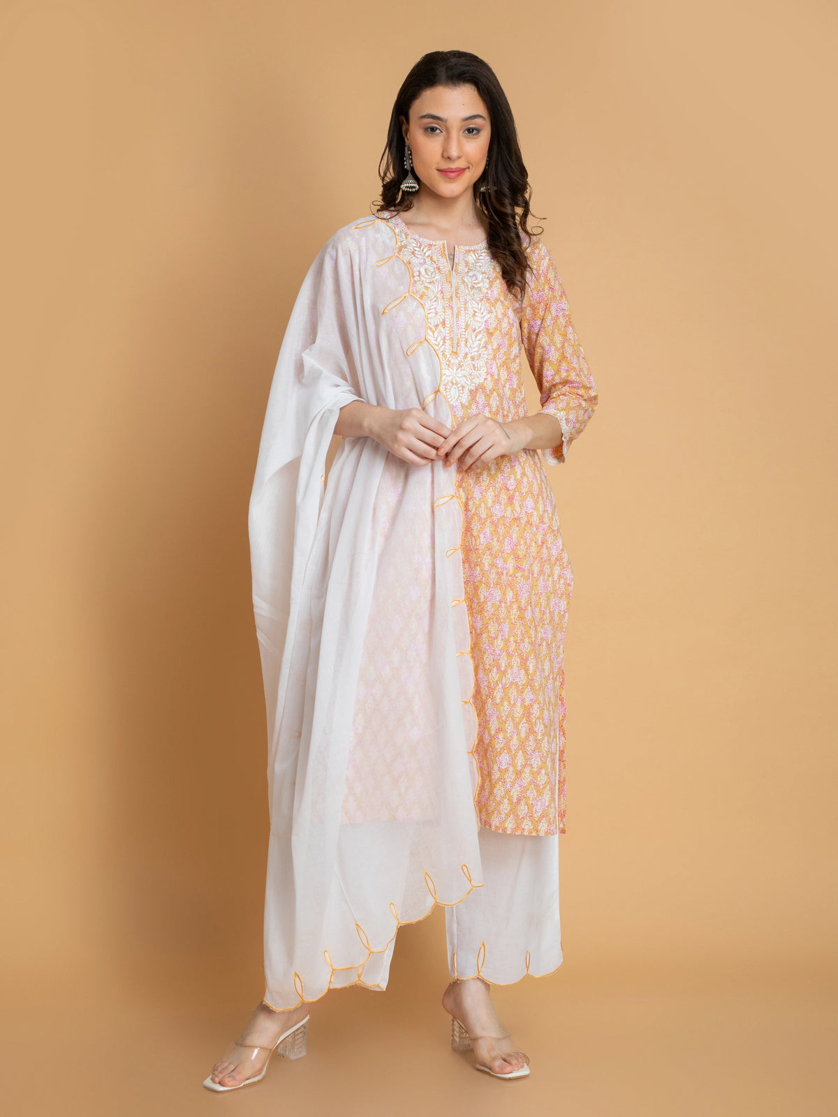 MUL-COTTON 3PC PRINTED KURTA PANT SET DETAILED WITH EMBROIDERY.