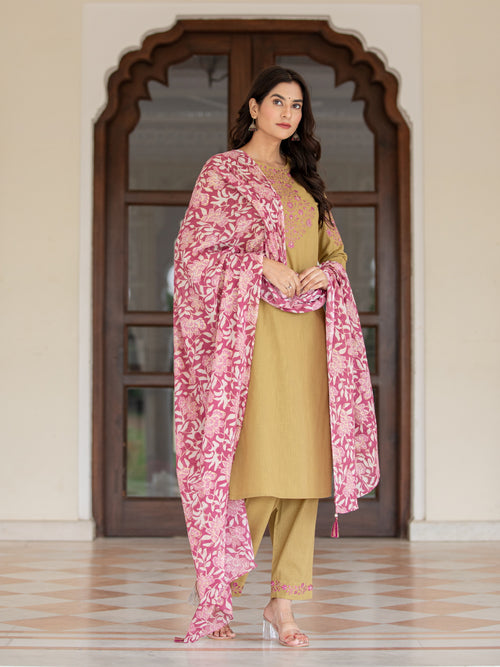 EMBROIDERED 3PC KURTA PANT PAIRED WITH FLORAL DUPATTA