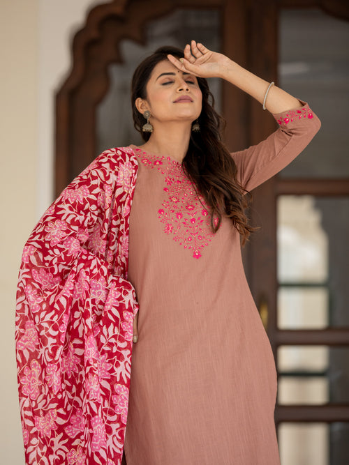 EMBROIDERED 3PC KURTA PANT PAIRED WITH FLORAL DUPATTA