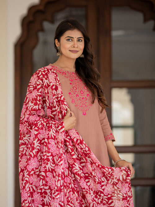 EMBROIDERED 3PC KURTA PANT PAIRED WITH FLORAL DUPATTA