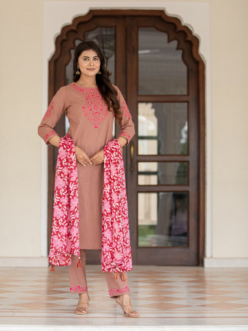 EMBROIDERED 3PC KURTA PANT PAIRED WITH FLORAL DUPATTA