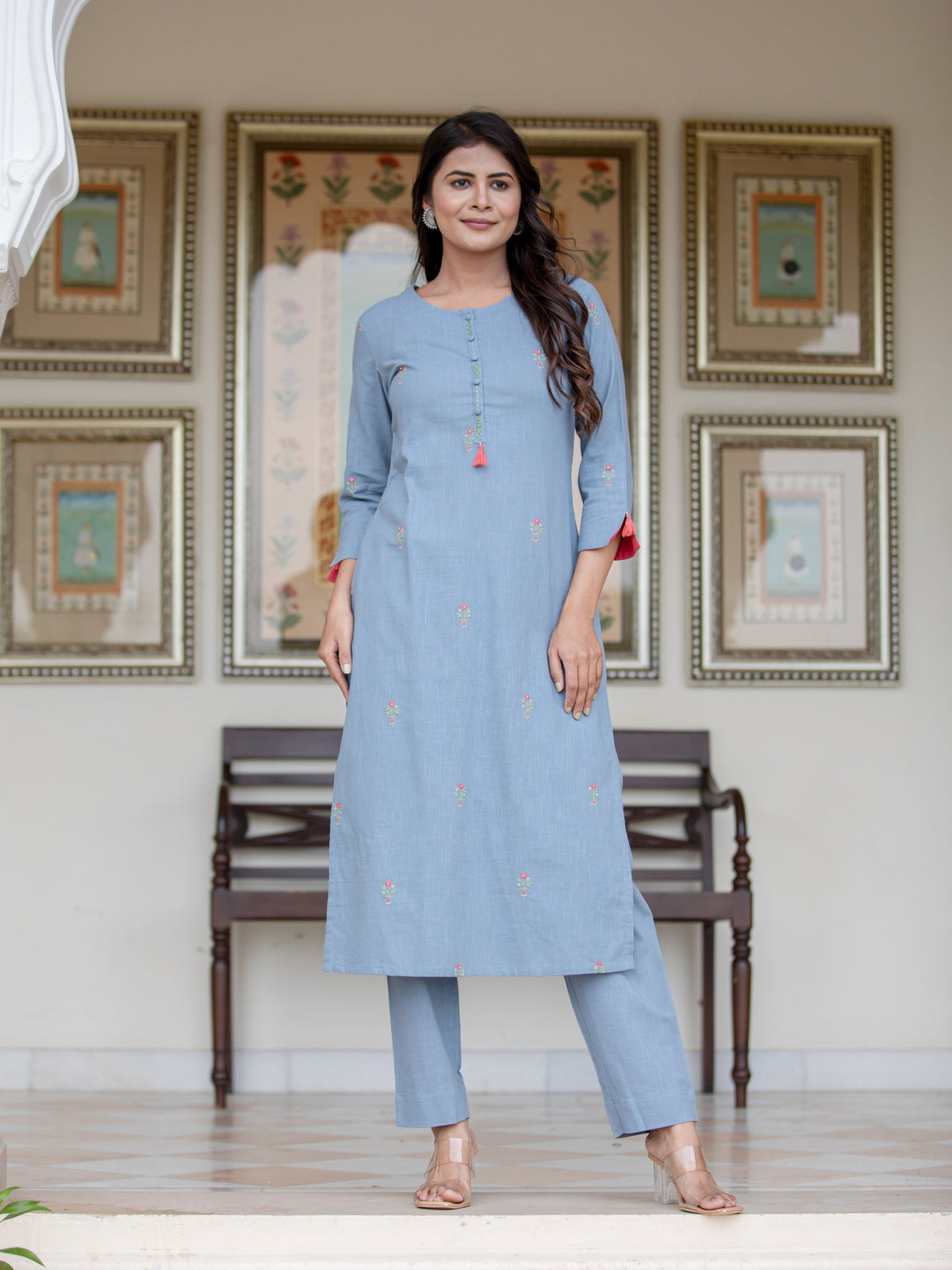 2PC KURTA PANT SET WITH HAND CRAFT DETAILS