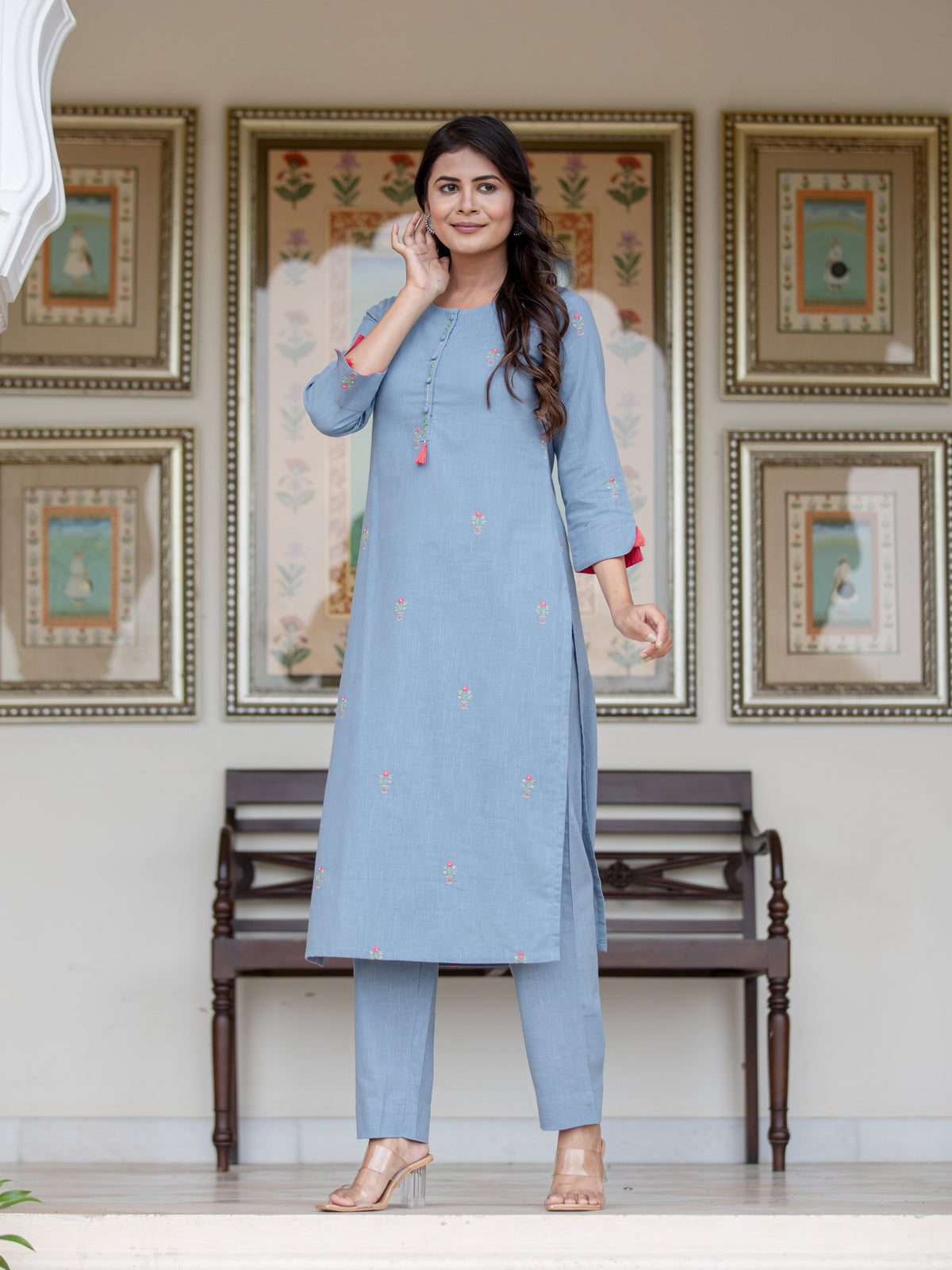 2PC KURTA PANT SET WITH HAND CRAFT DETAILS