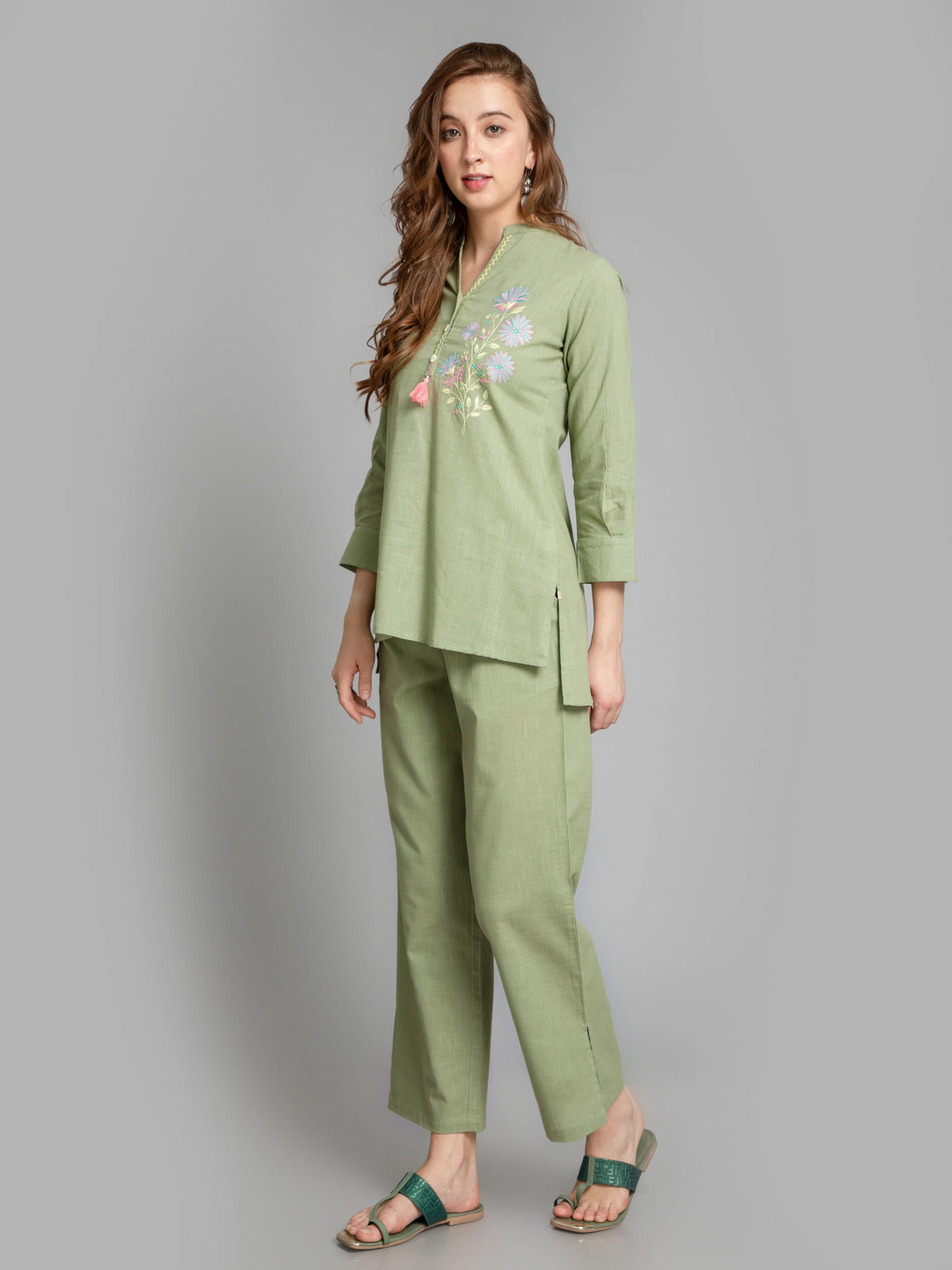 SUTI WOMEN COTTON SLUB EMBROIDERED HAND CRAFTED CO-ORD SET