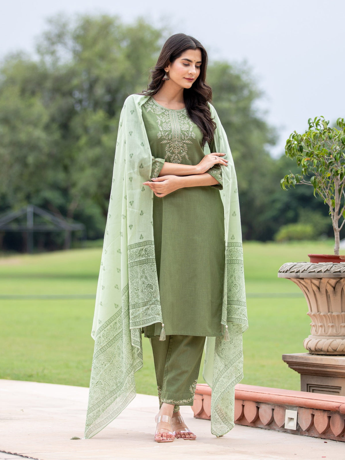 Women Calla Green 3PC CHIKANKARI EMBROIDERED KURTA PANT SET