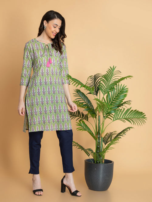 MUL-COTTON PRINTED KURTI WITH DORI LATKAN DETAIL