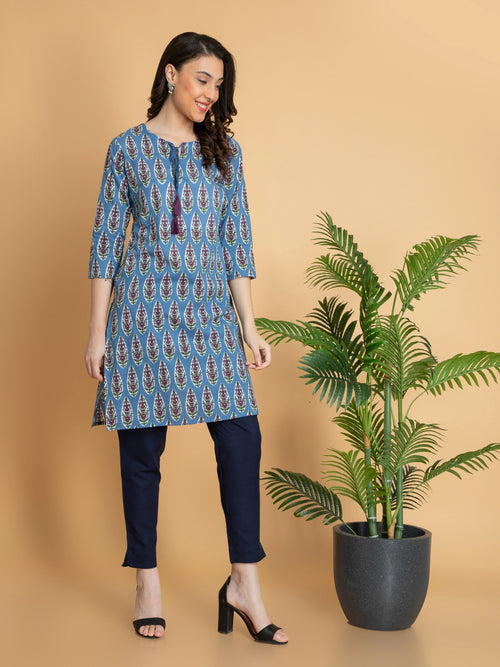 MUL-COTTON PRINTED KURTI WITH DORI LATKAN DETAIL