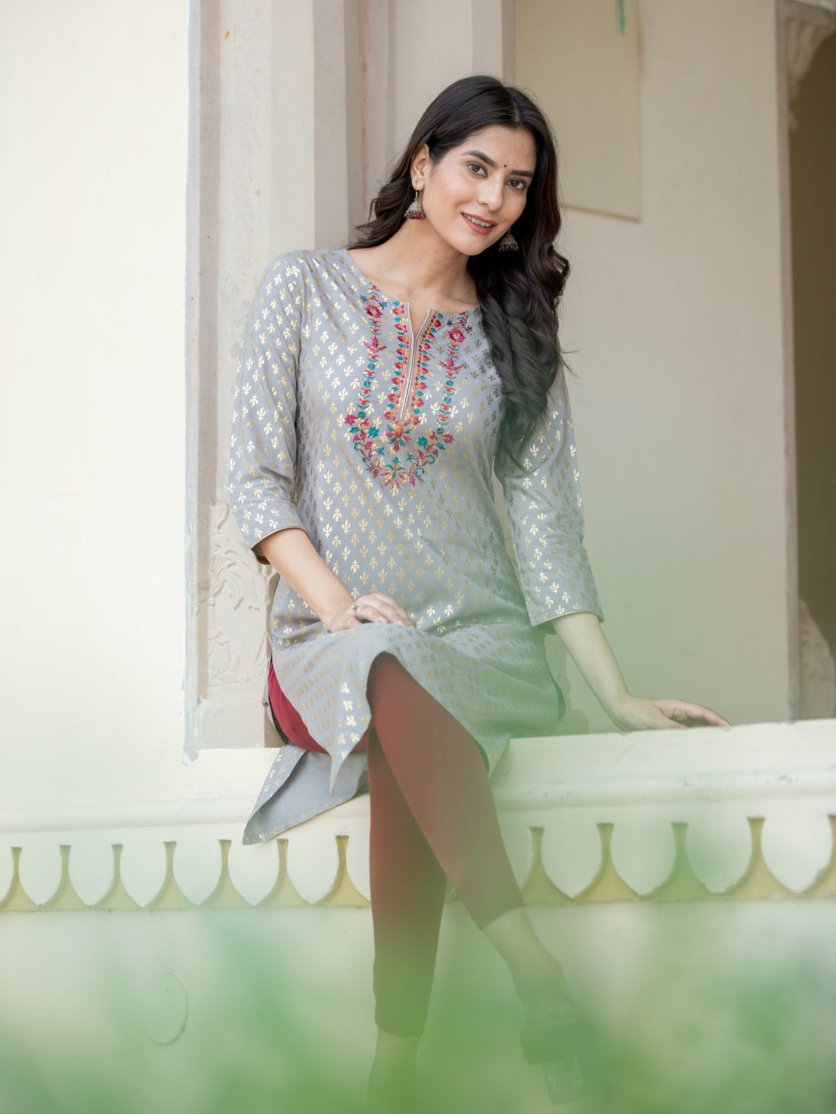 FOIL GOLD PRINTED EMBROIDERY EMBELLISHED STRAIGHT KURTI