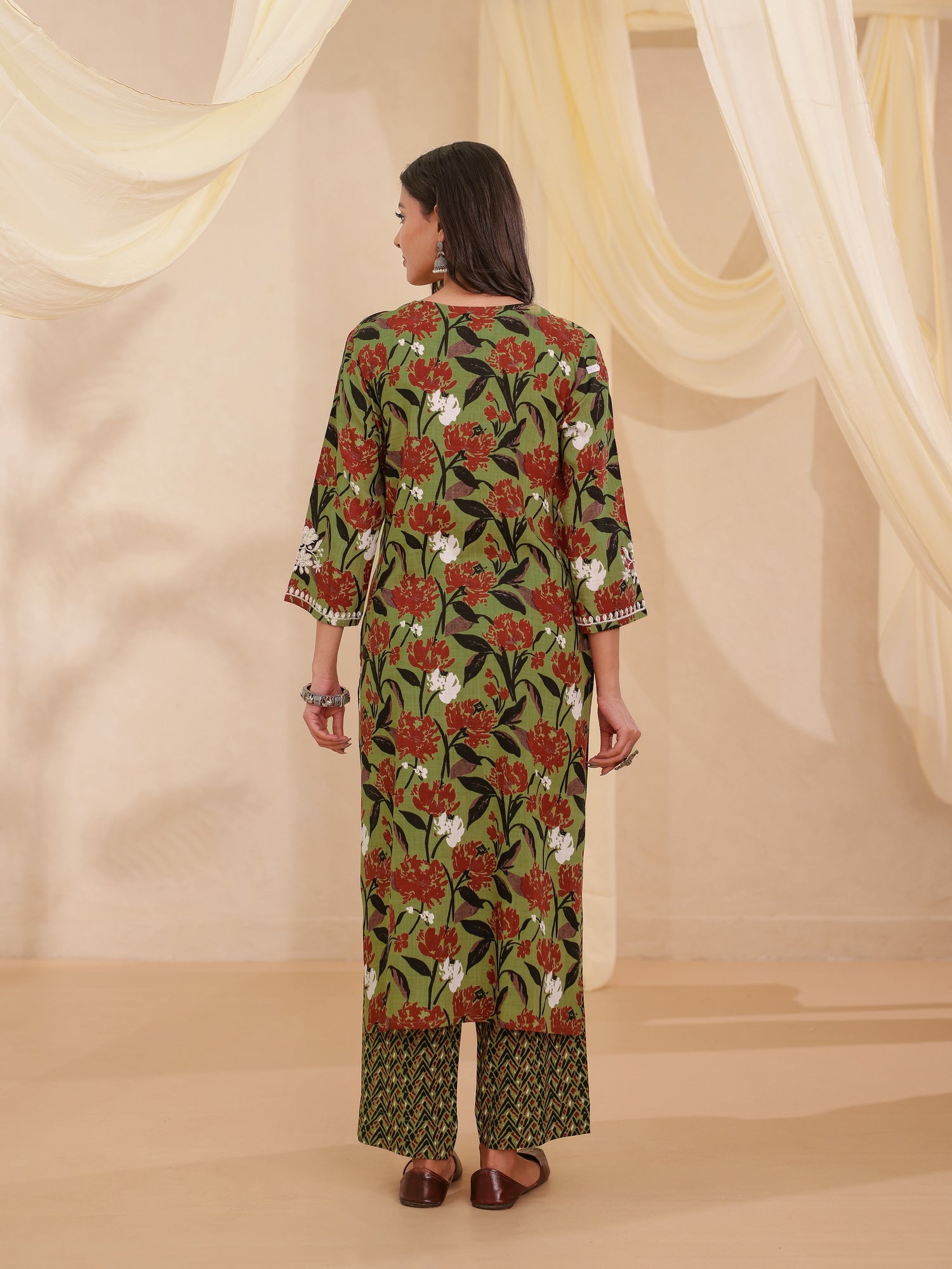 CHIKANKARI EMBROIDERY 3PC FLORAL PRINTED SET