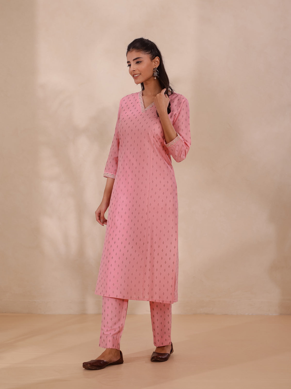 FESTIVE EMBROIDERED STRAIGHT KURTA SET