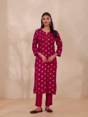 Maroon Red Knee Length Kurti in Rayon Slub