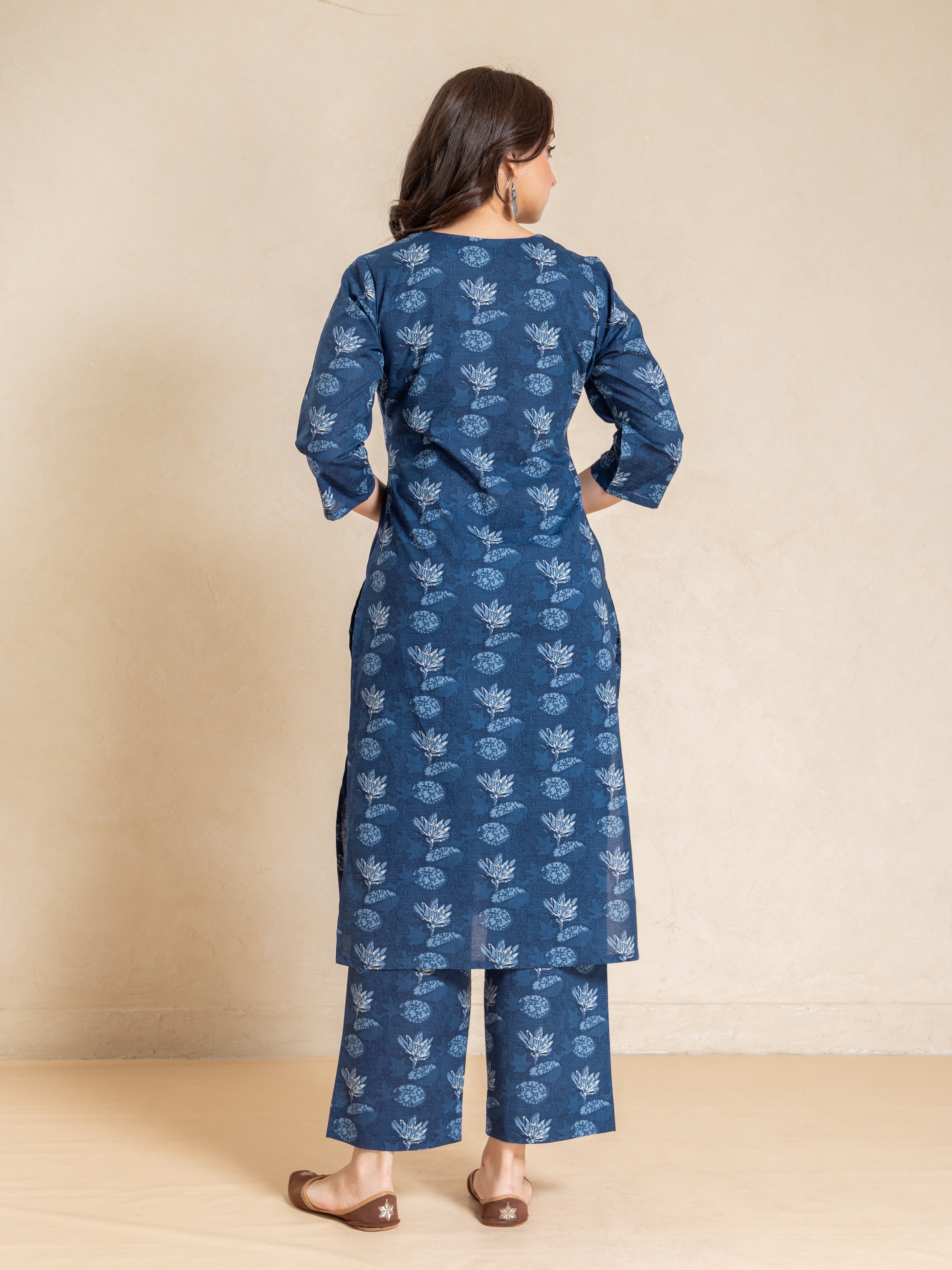 Limoges Floral Sanganeri Print Mul Cotton Round Neck Straight Fit 2 Pcs Kurta Set