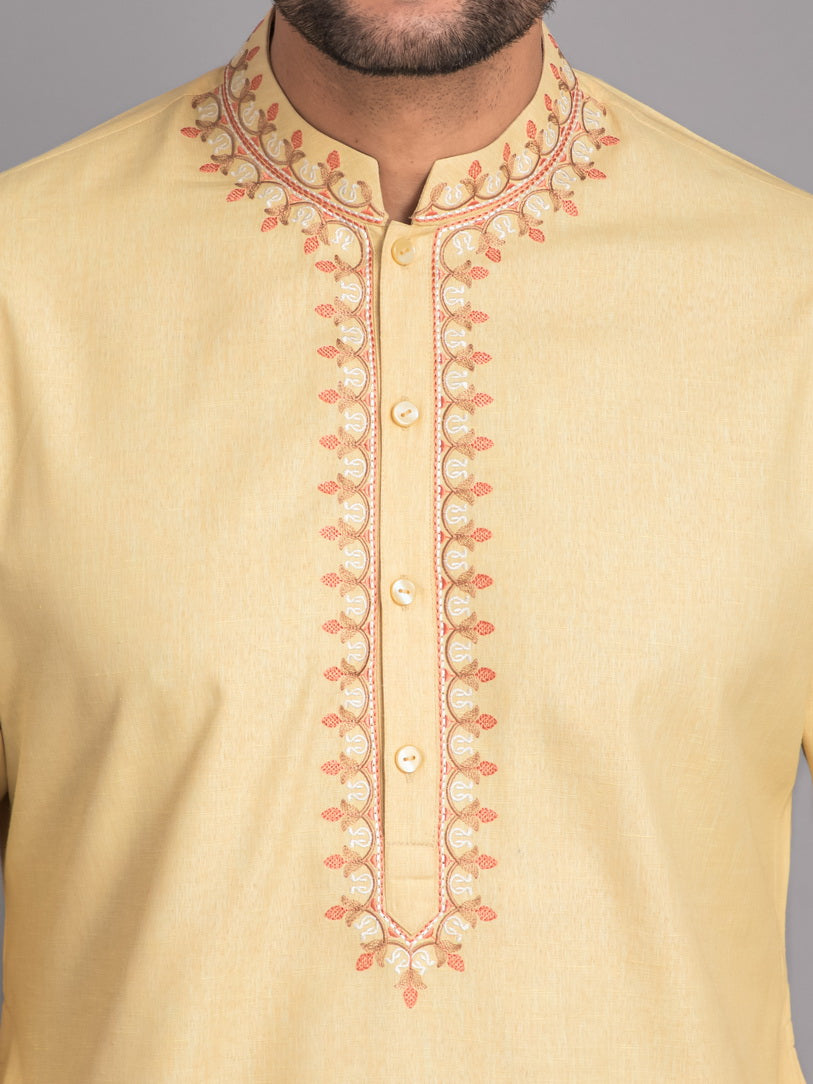 SUTI MENS'S 2 PCS KURTA SET IN MELLOOW YELLOW CHAMBRAY W/ EMBROIDERED NECKLINE