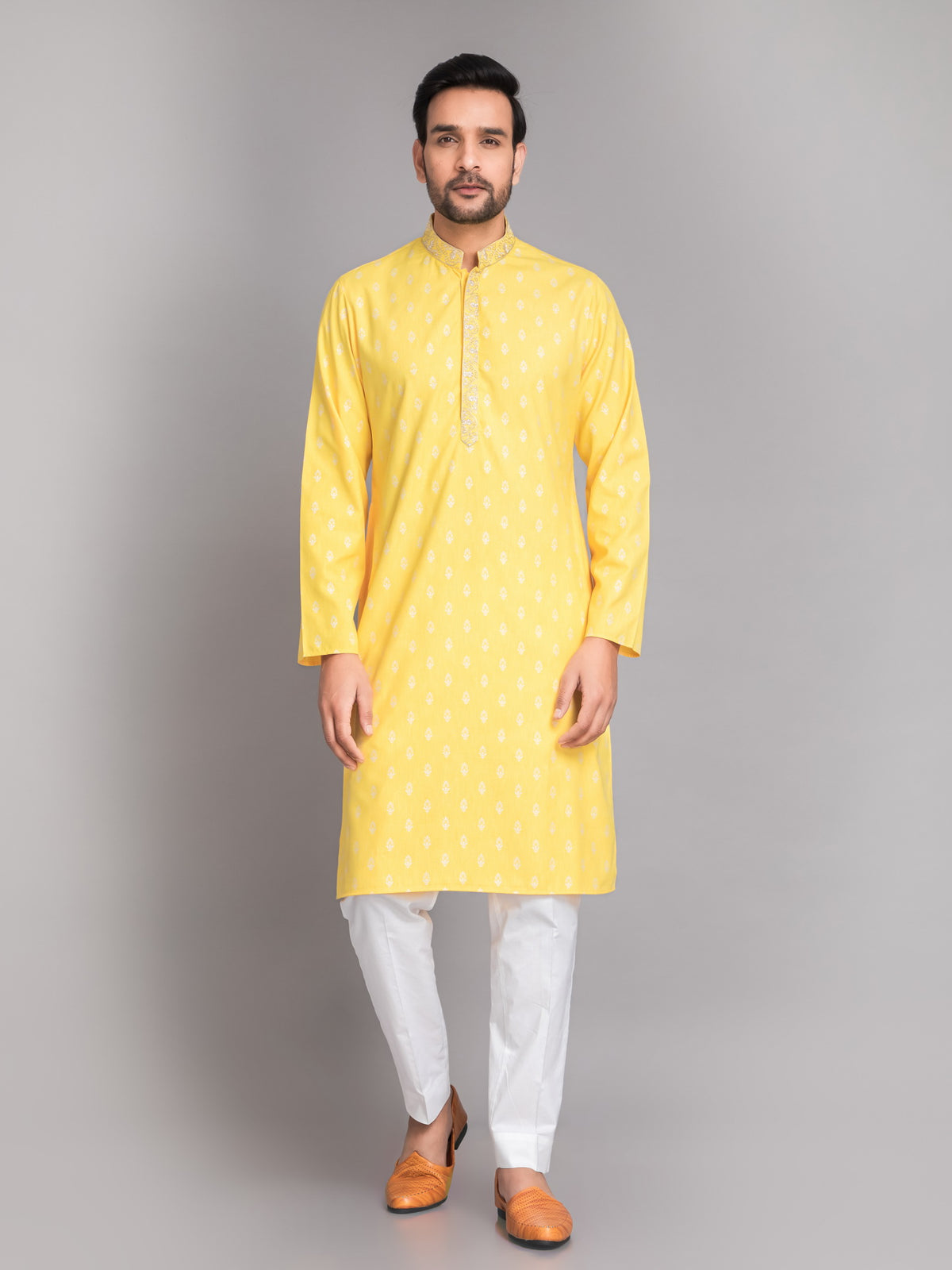 SUTI MEN'S CHAMBRAY PRINTED LONG KURTA EMBELLISHED WITH ZARI EMBROIDERY