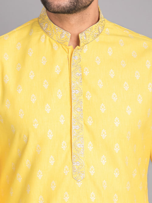 SUTI MEN'S CHAMBRAY PRINTED LONG KURTA EMBELLISHED WITH ZARI EMBROIDERY