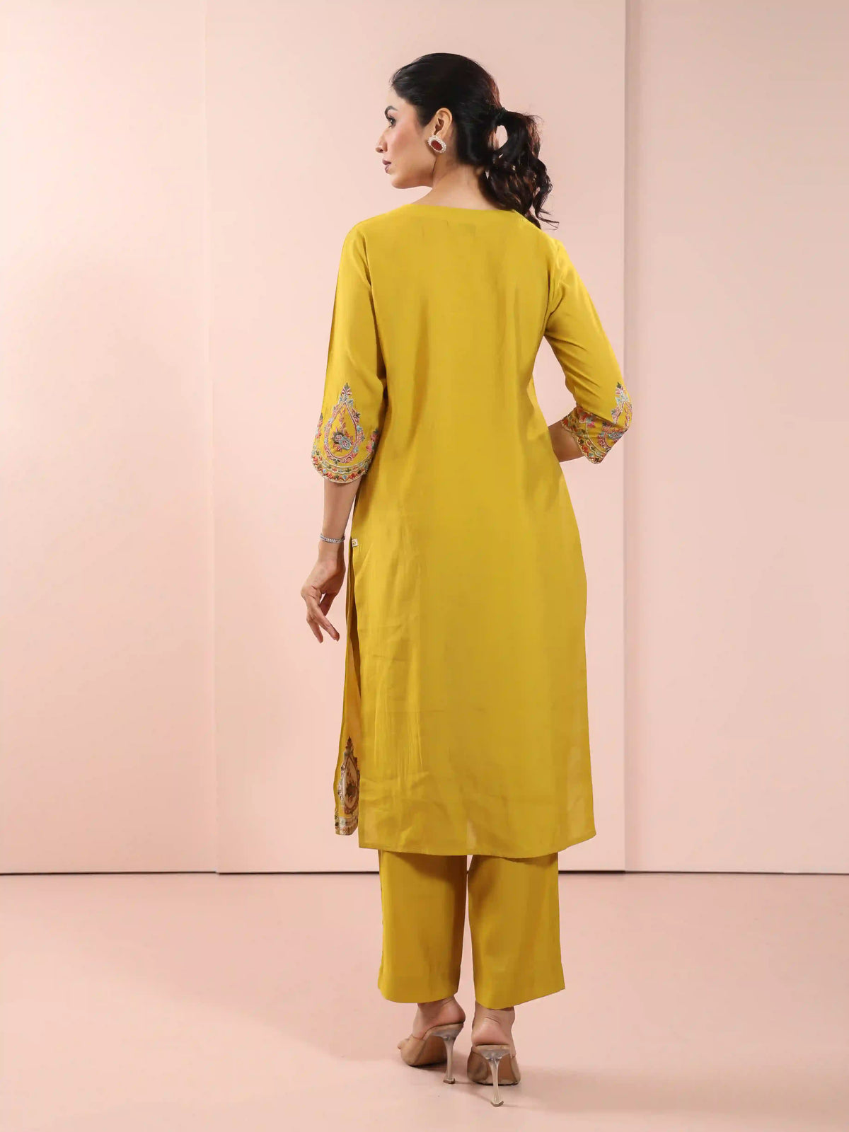 3PC CHIKANKARI EMBROIDERY KURTA SET