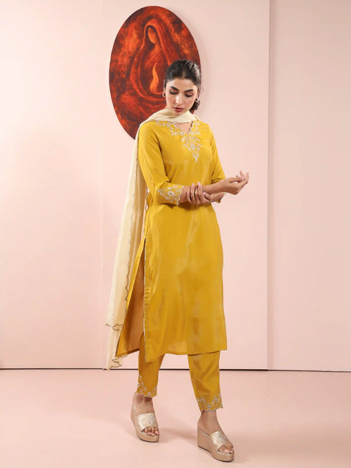 3PC SHIMMER KURTA PANT SET DETAILED WITH GOTA EMBROIDERY