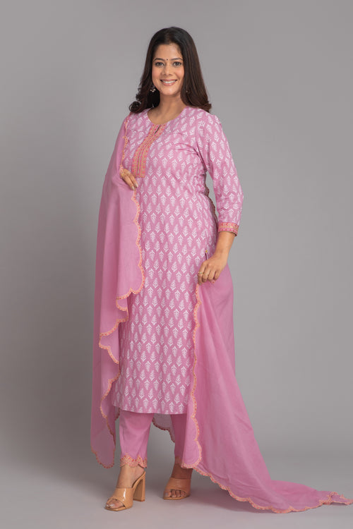 FESTIVE WEAR EMBROIDERED KURTA SET WITH SCALLOP EMBROIDERED DUPATTA