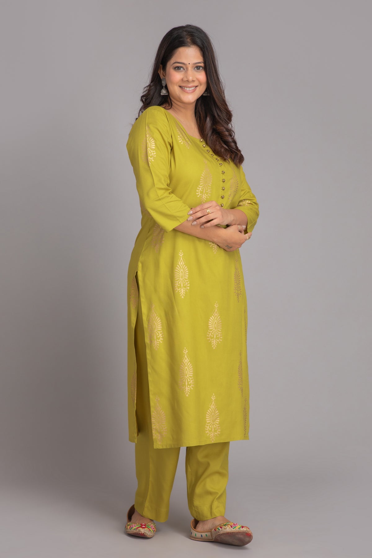 Gold Printed 2 Piece Kurta Set with Metal Embellishments