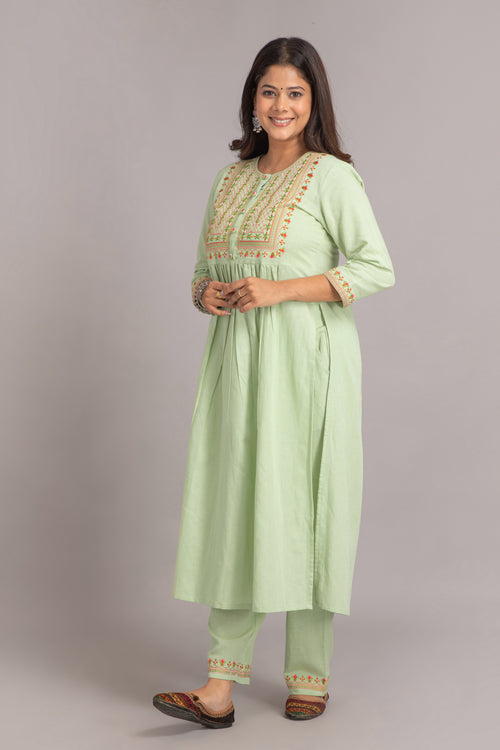 Rayon Embroidered Naira Cut 2 Pc Kurta Set