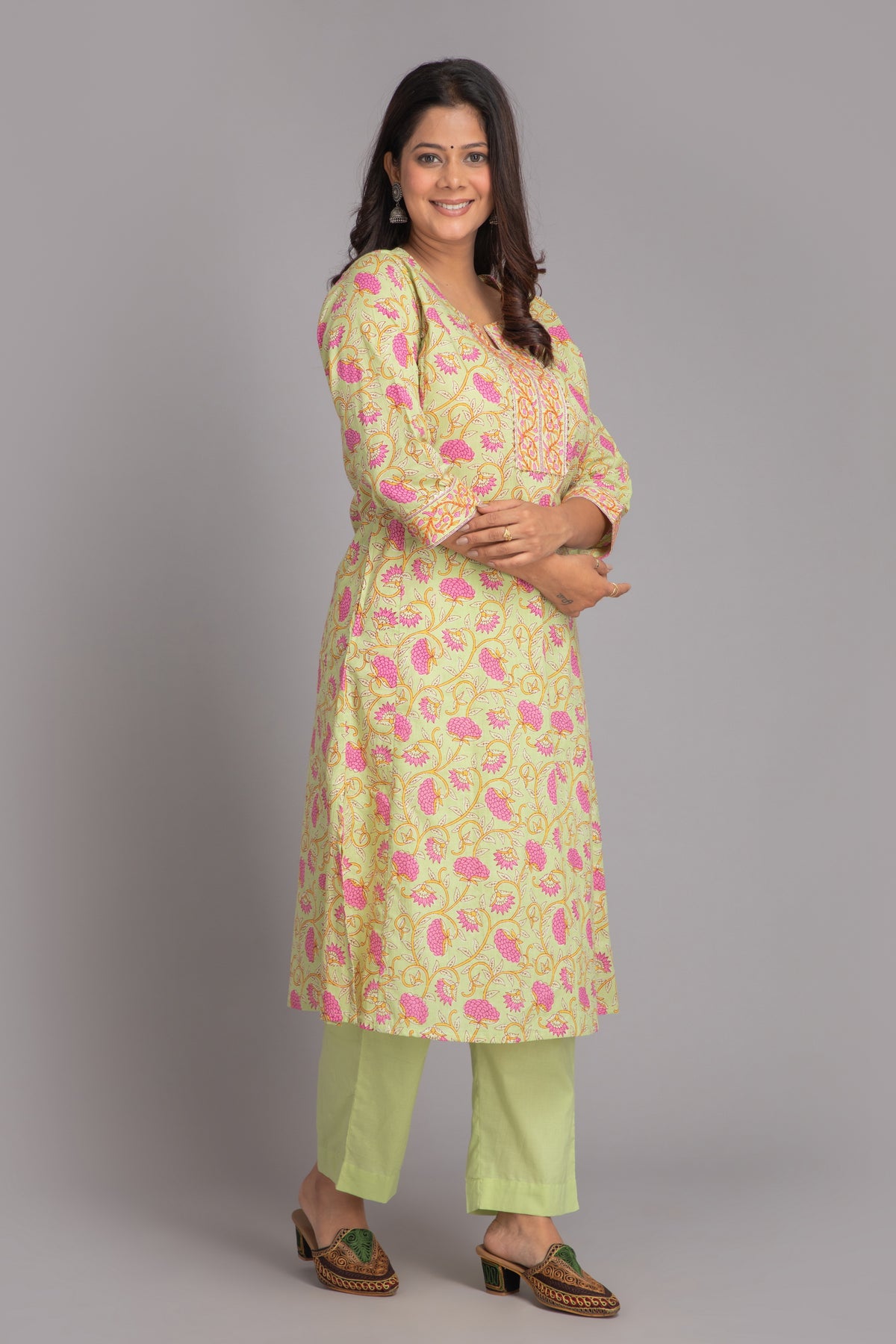 Hand Embellished Lucknowi Style Printed Kurta Pant Set