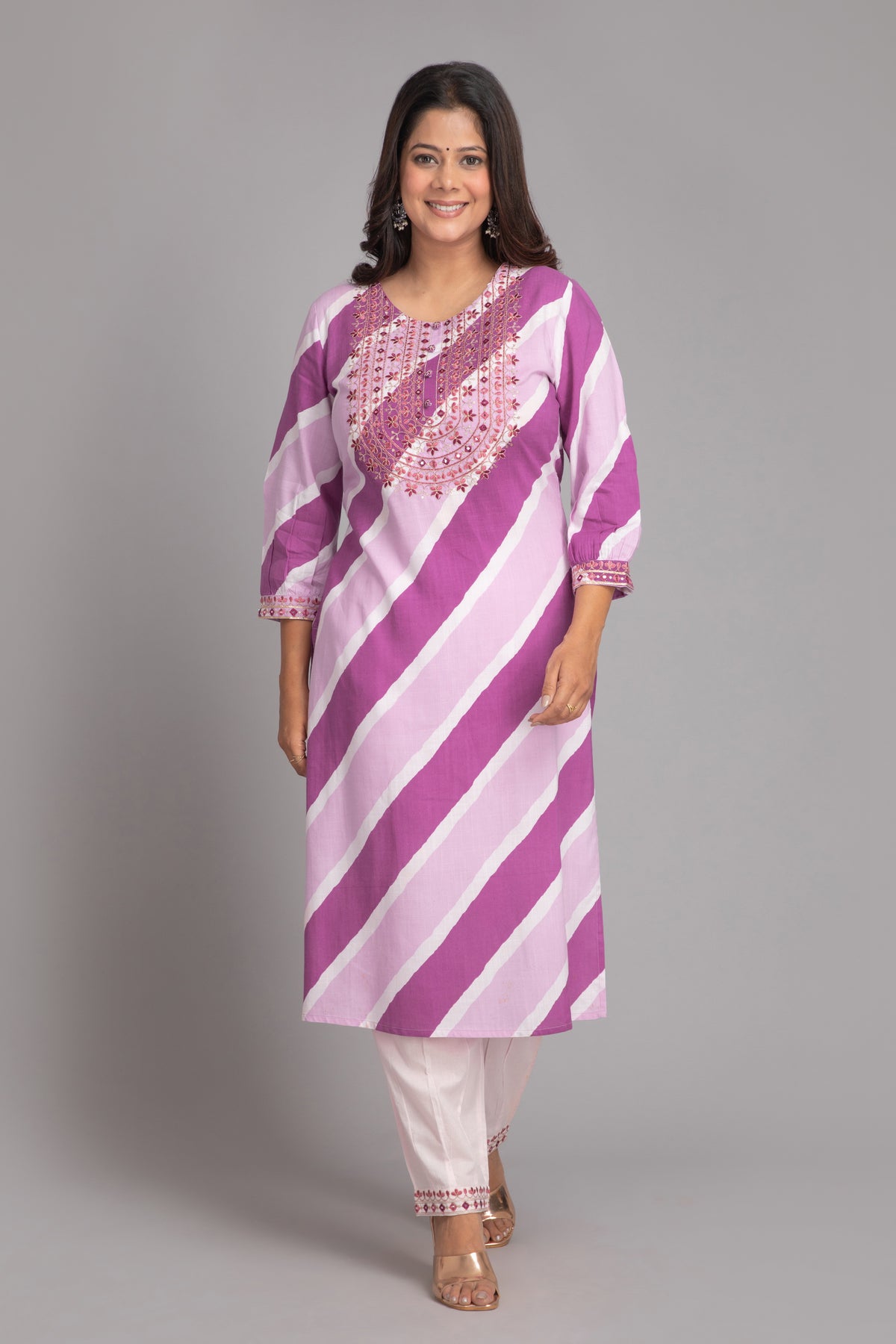 Lehariya Printed Mirror Embroidered Kurta with Lantern Pant Set