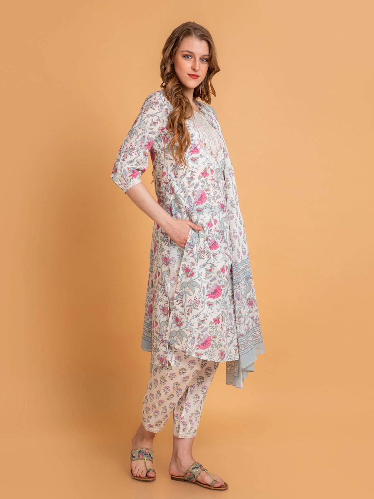 SUTI WOMEN COTTON PRINTED 3PC KURTA SET