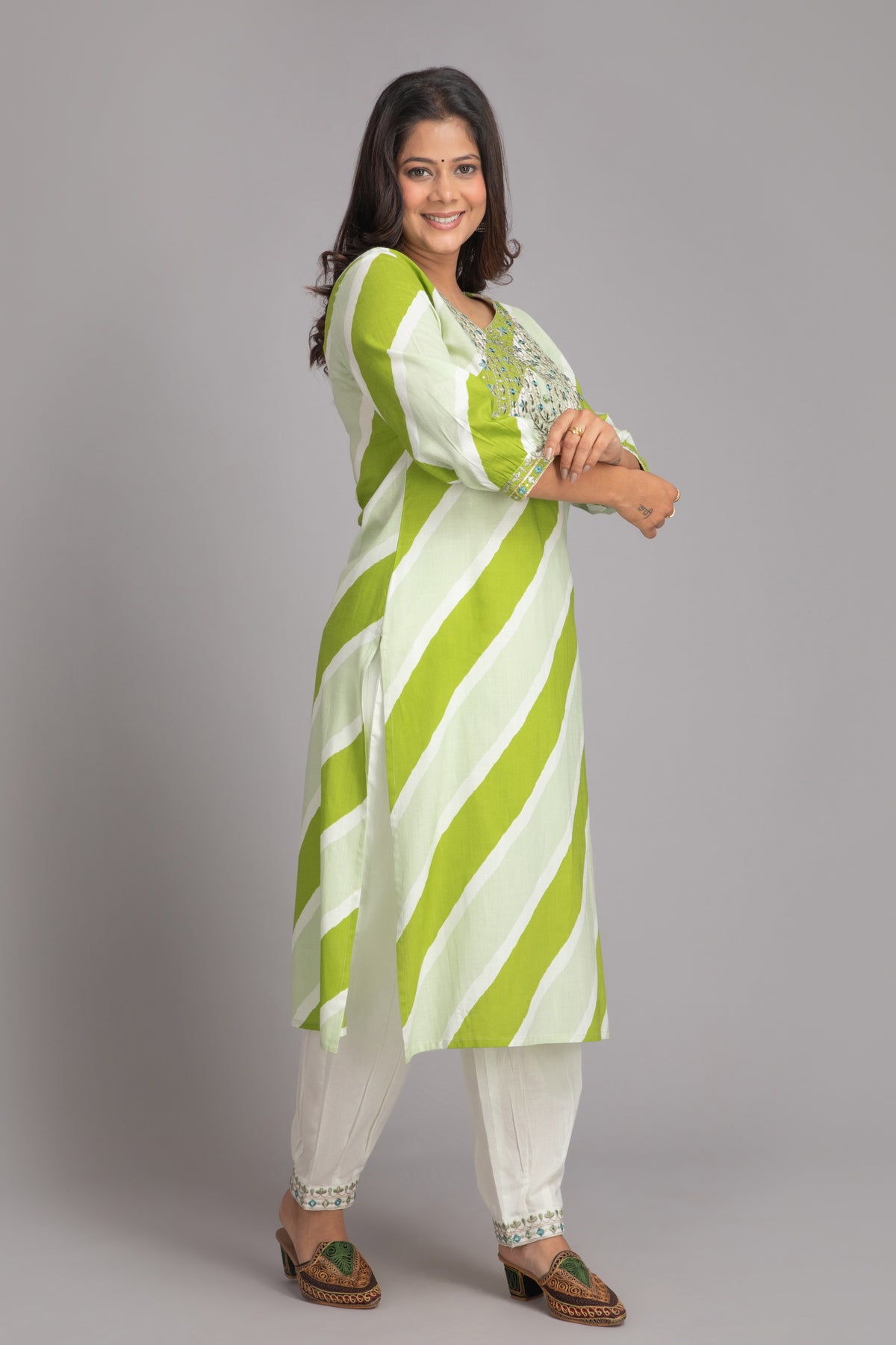 Lehariya Printed Mirror Embroidered Kurta with Lantern Pant Set