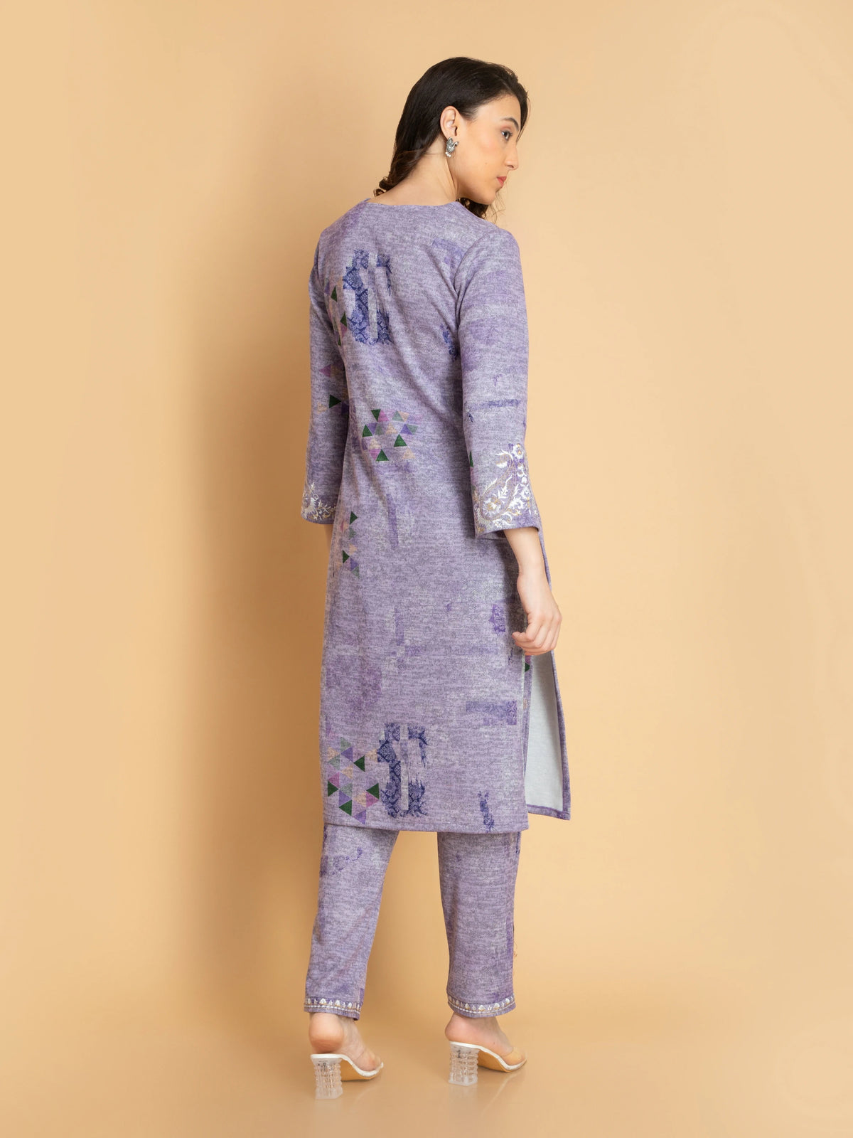 KARACHI DIGITAL TEXTURED PRINTED 2PC SUIT SET WITH EMBROIDERY DETAILS