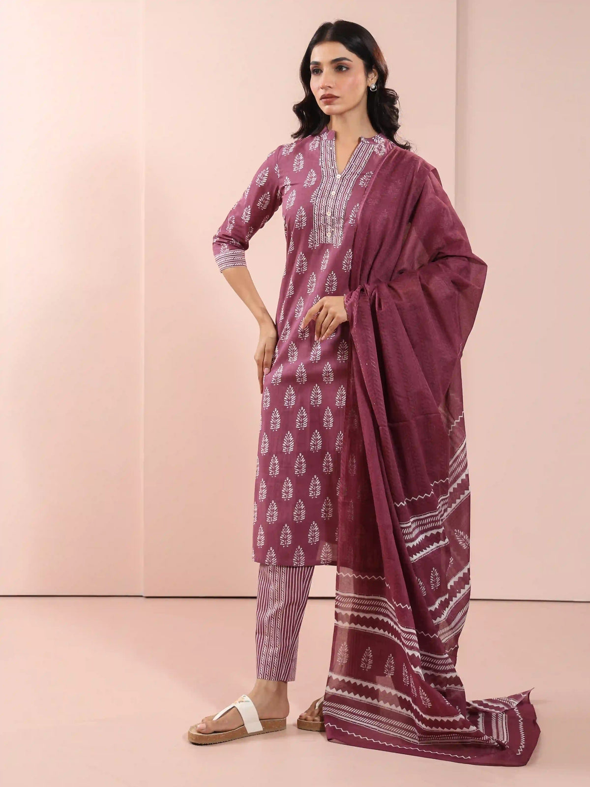 MUL COTTON 3PC KURTA SET EMBELLISHED WITH HAND CRAFT DETAILS