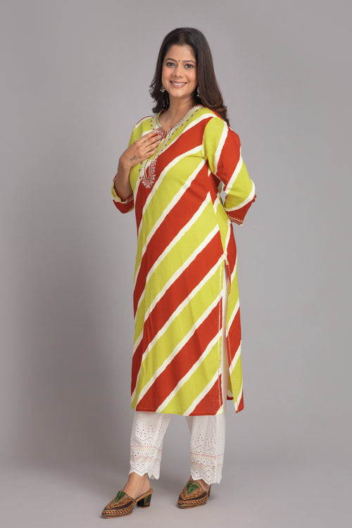 Leheriya Print Embroidered Kurta With Chiffle Solid Straight Pants