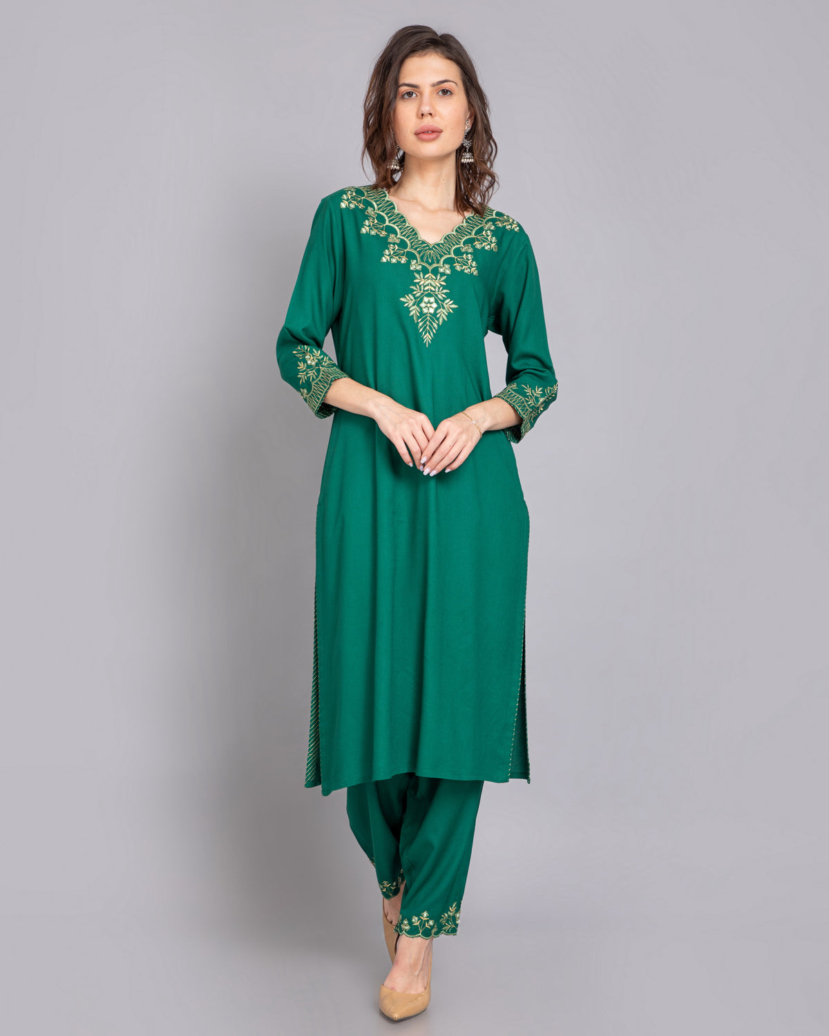 Scalloped 2Pc Kurta Pant Set with Mirror Embroidery