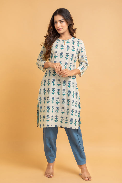 Embrace Simplicity with our Screen Printed Straight Fit Kurta Set!