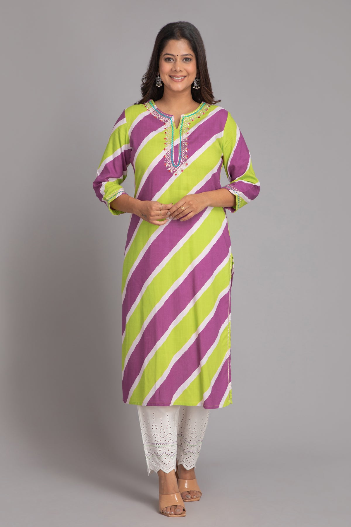 Leheriya Print Embroidered Kurta With Chiffle Solid Straight Pants