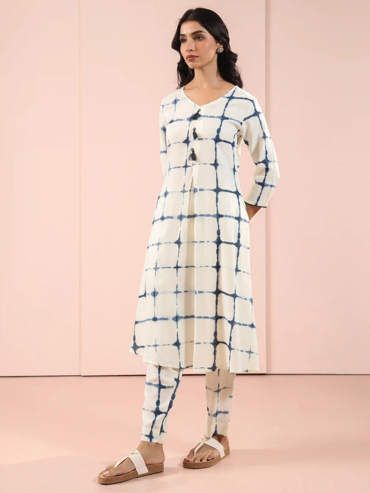 TIE DYE PRINTED 2PC KURTA SET EMBELLISHED WITH TESSAL DETAILS