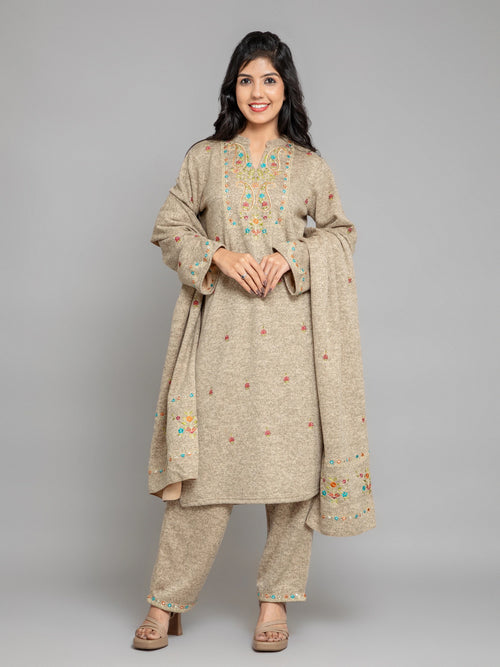 KARACHI 3PC KURTA PANT SET DETAILED WITH DELICATE EMBROIDERY