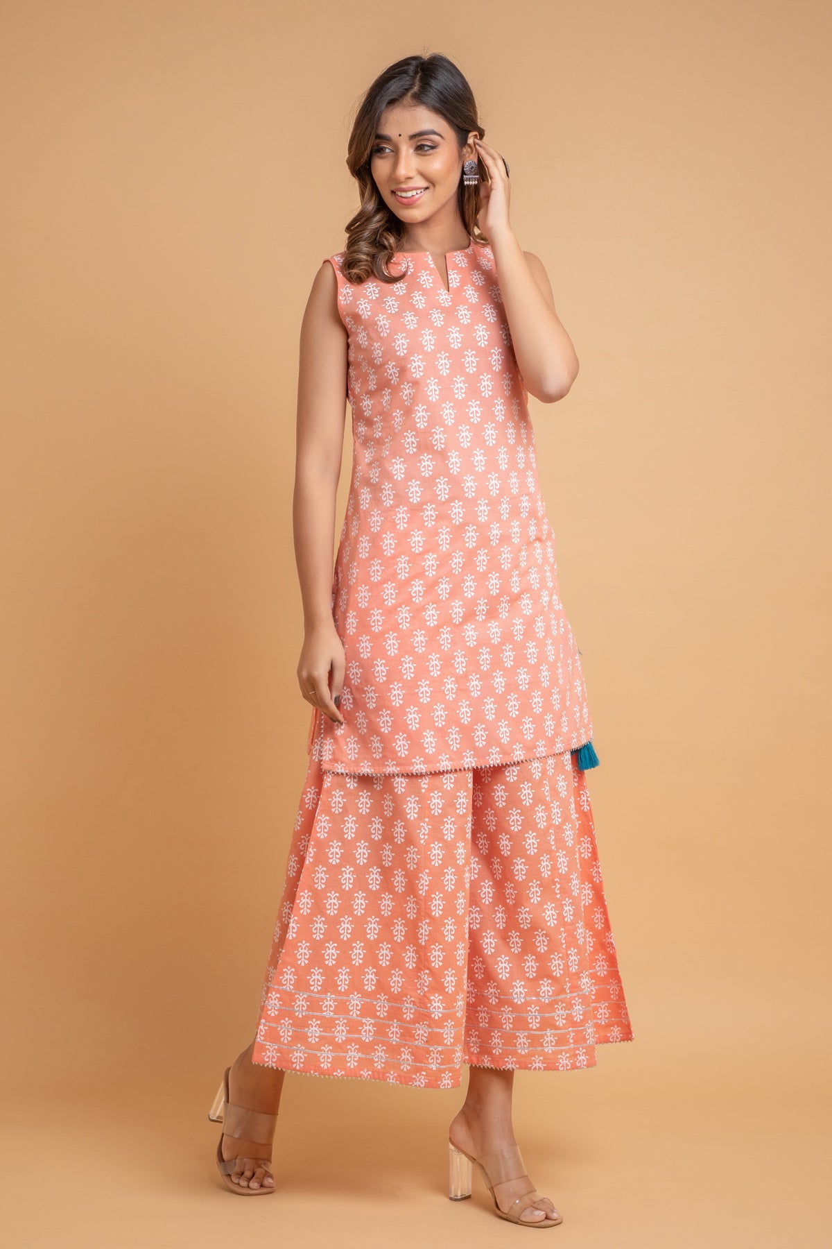 Mul Cotton Sleeveless Kurti & Palazzo Set with Dori Latkan